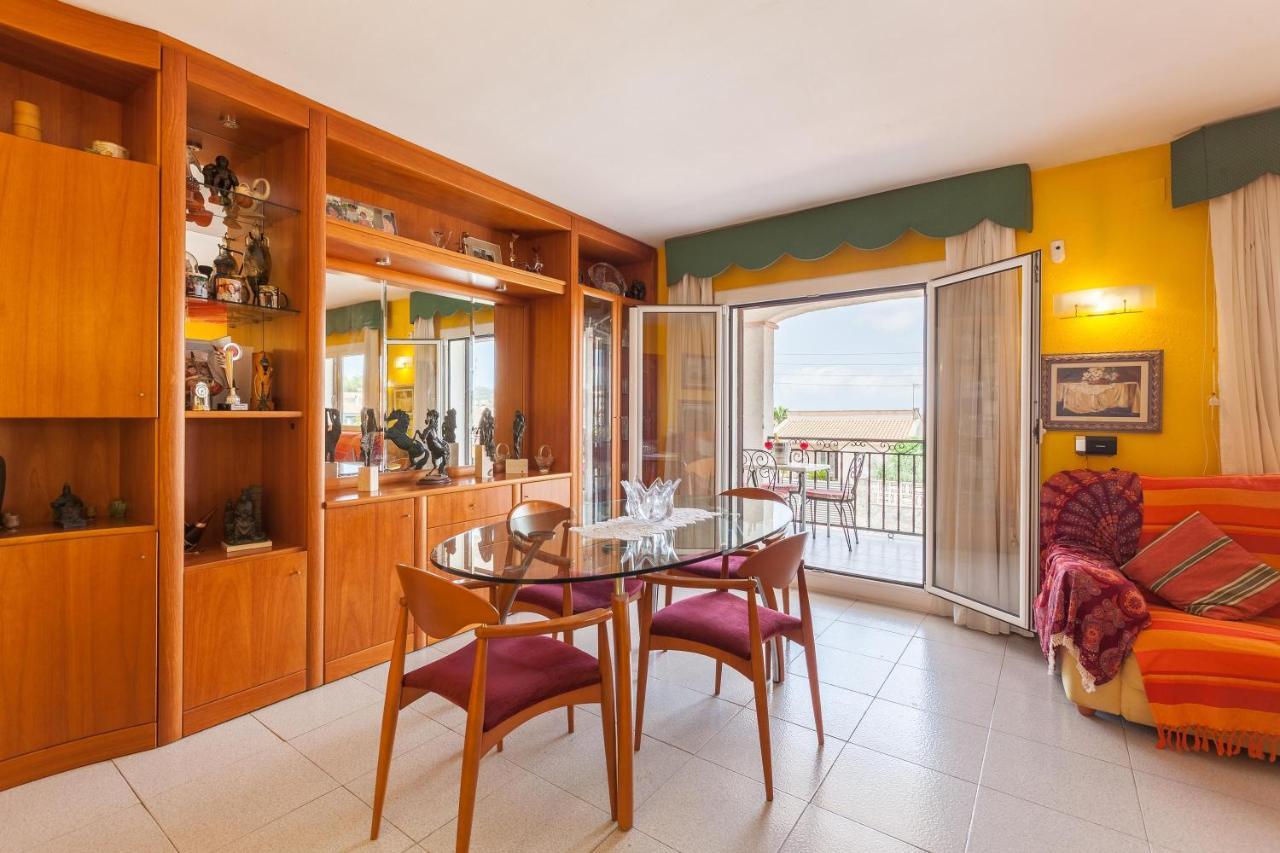 Villa Lilia Vilanova i la Geltrú Exteriör bild