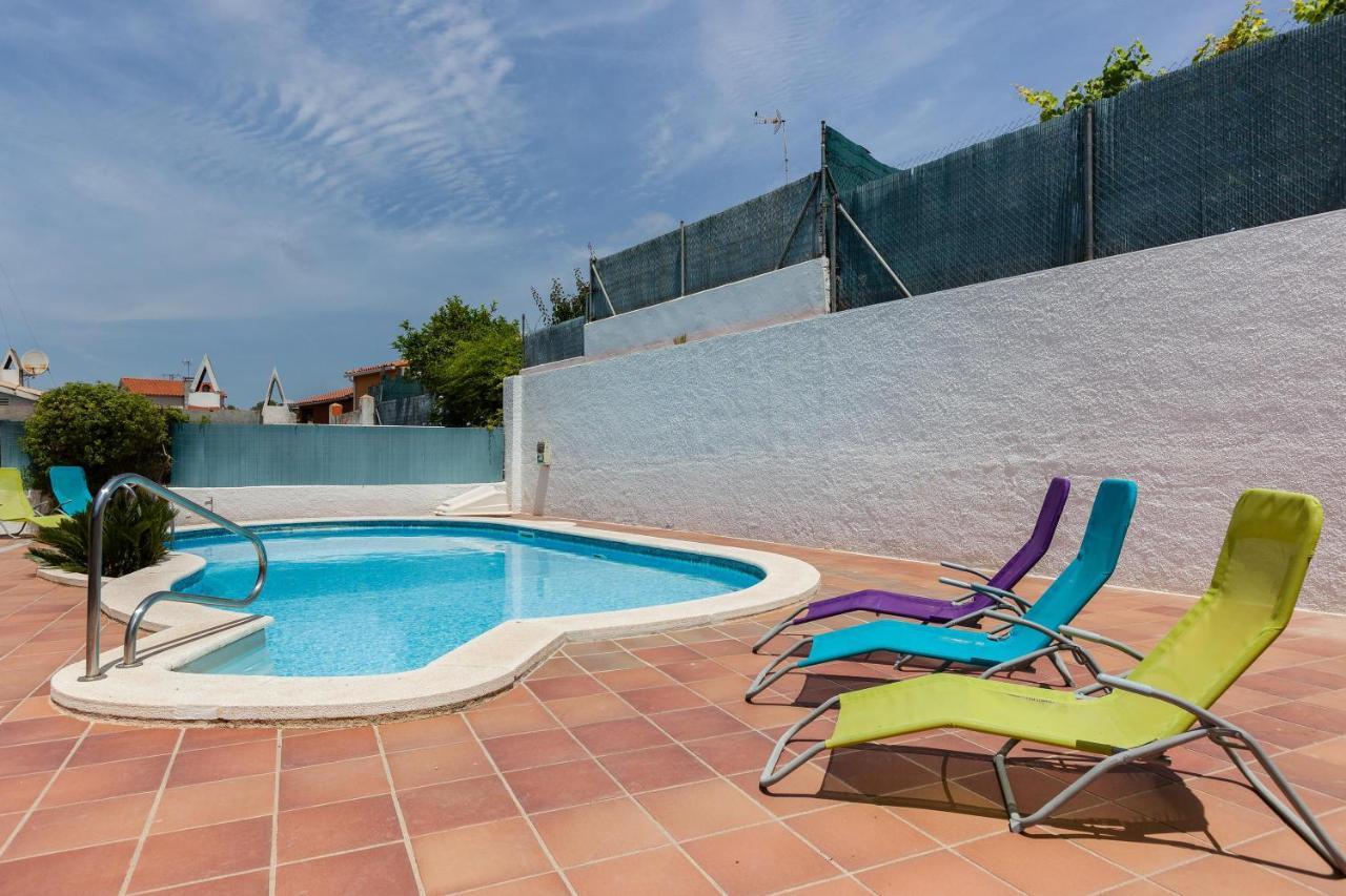 Villa Lilia Vilanova i la Geltrú Exteriör bild
