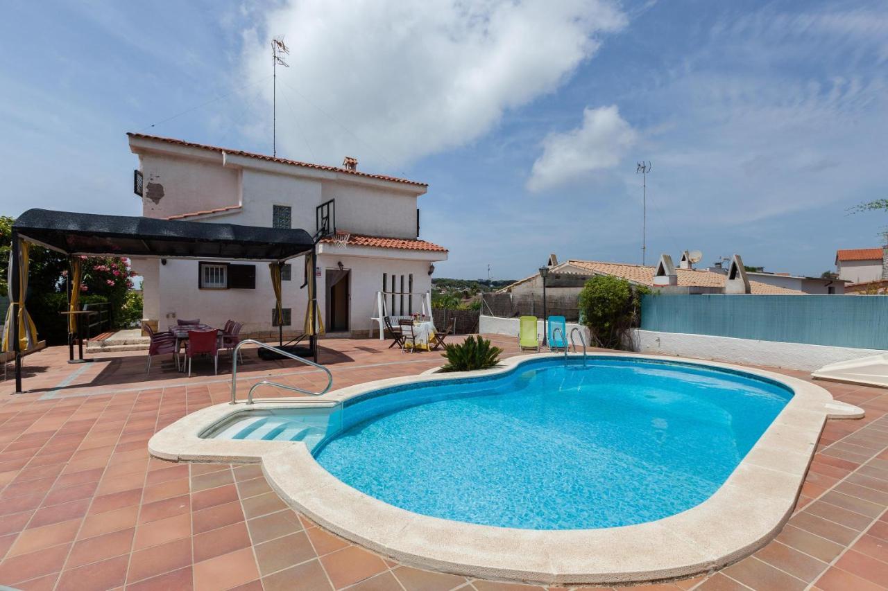 Villa Lilia Vilanova i la Geltrú Exteriör bild