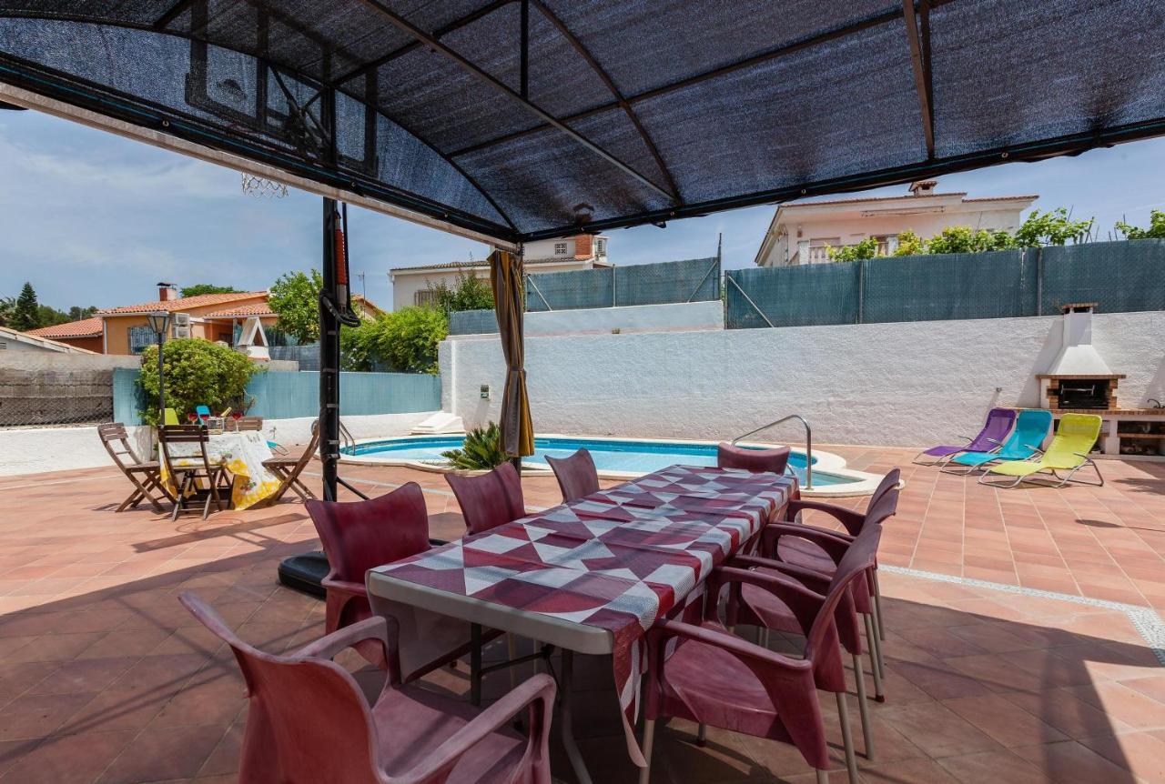 Villa Lilia Vilanova i la Geltrú Exteriör bild
